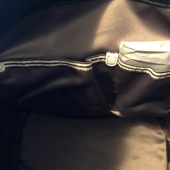 🔥BLACK FRIDAY SALE💥 💥New Vintage Henri Bendel Soho Bucket Hobo - Picture 5 of 9